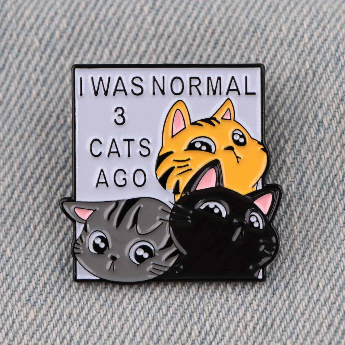 Cartoon Cat Brooch Pin for Fashionable Accessories