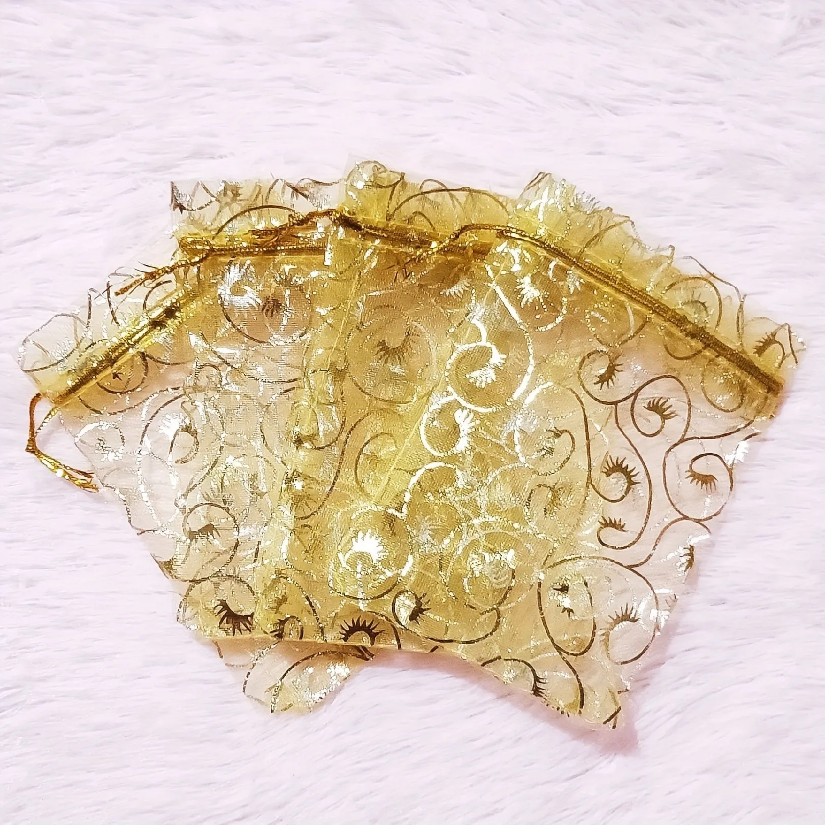 Elegant and Reusable Organza Drawstring Bags for Jewelry Parties and Gifts