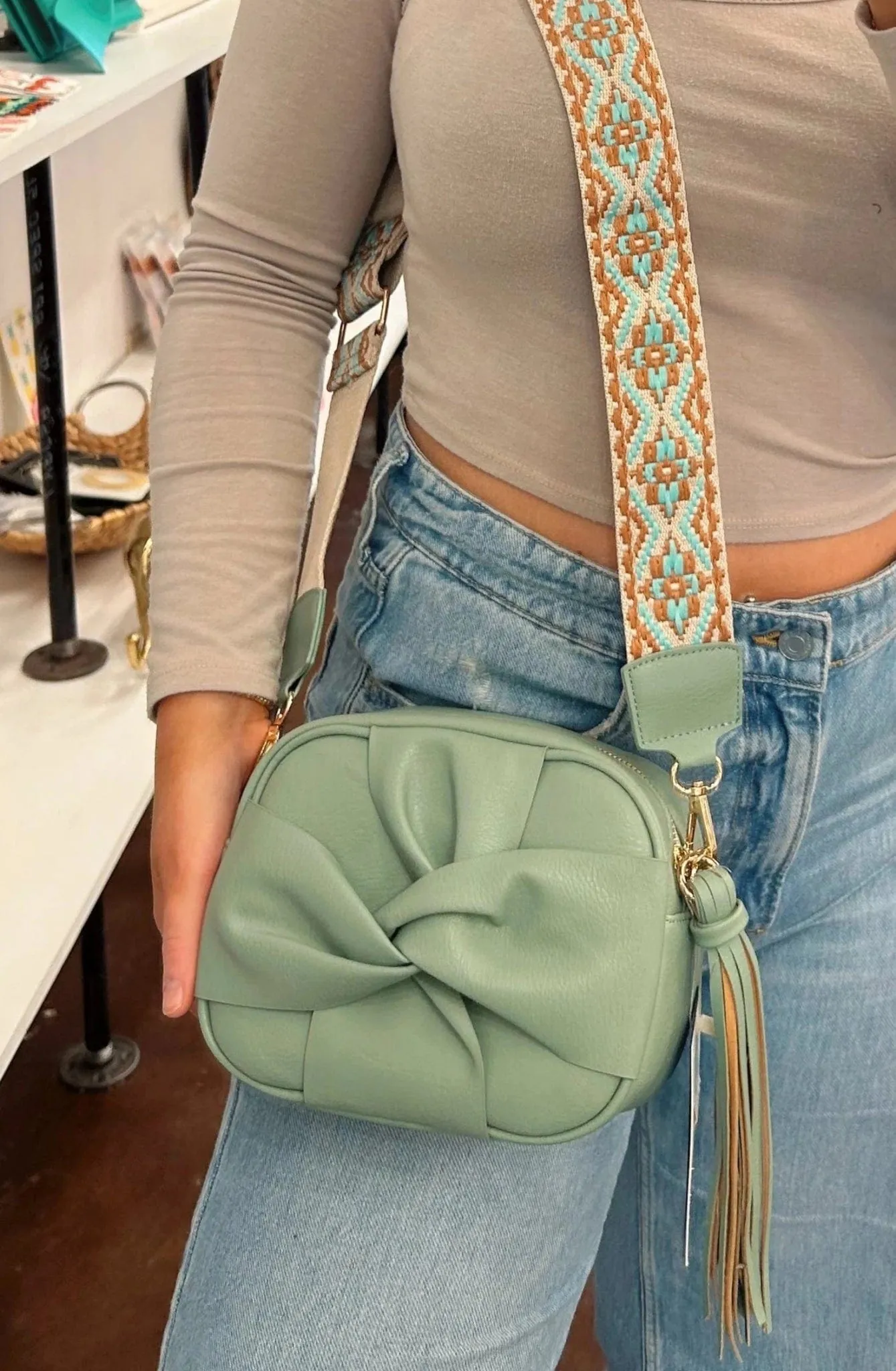 LD151 Nataly Front Knot Camera Crossbody Bag