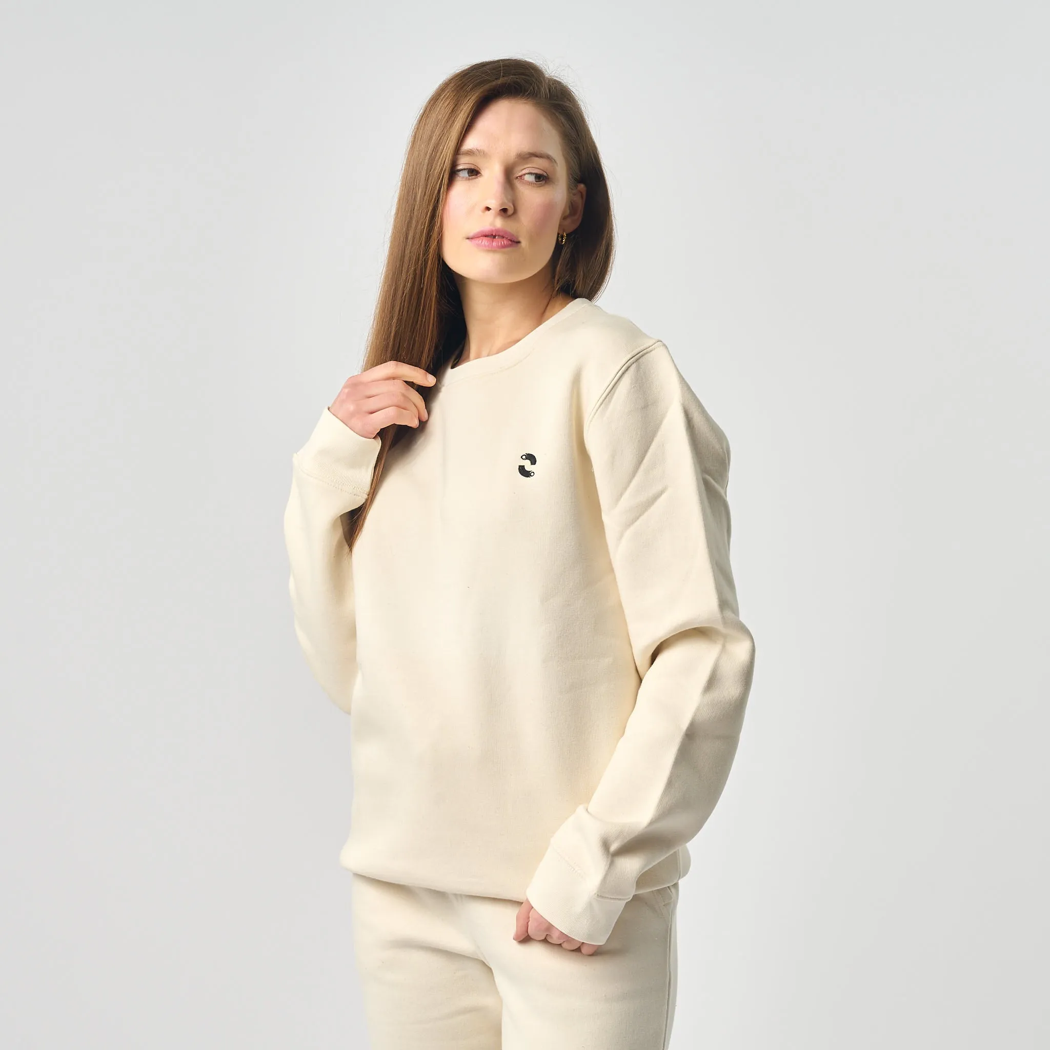 Omnitau Women's Prime Organic Cotton Crew Neck Sweatshirt - Cream